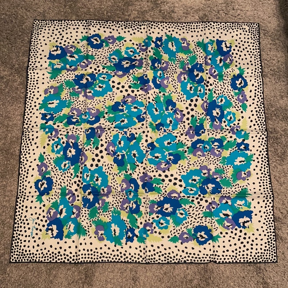 Silk scarf from Thailand, never worn! - Picture 6 of 6